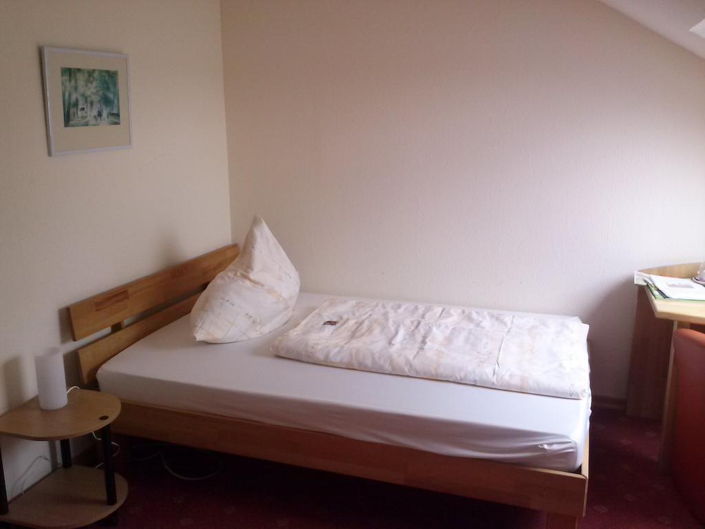 Hotel Garni Am Bowenberg Niederzissen Room photo