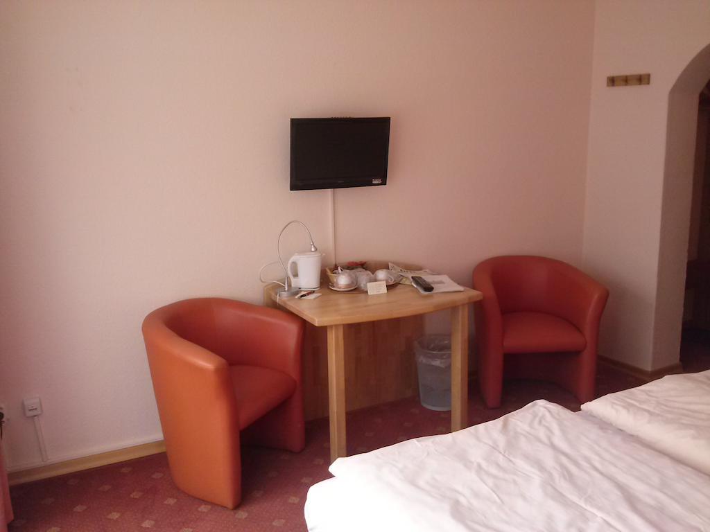 Hotel Garni Am Bowenberg Niederzissen Room photo